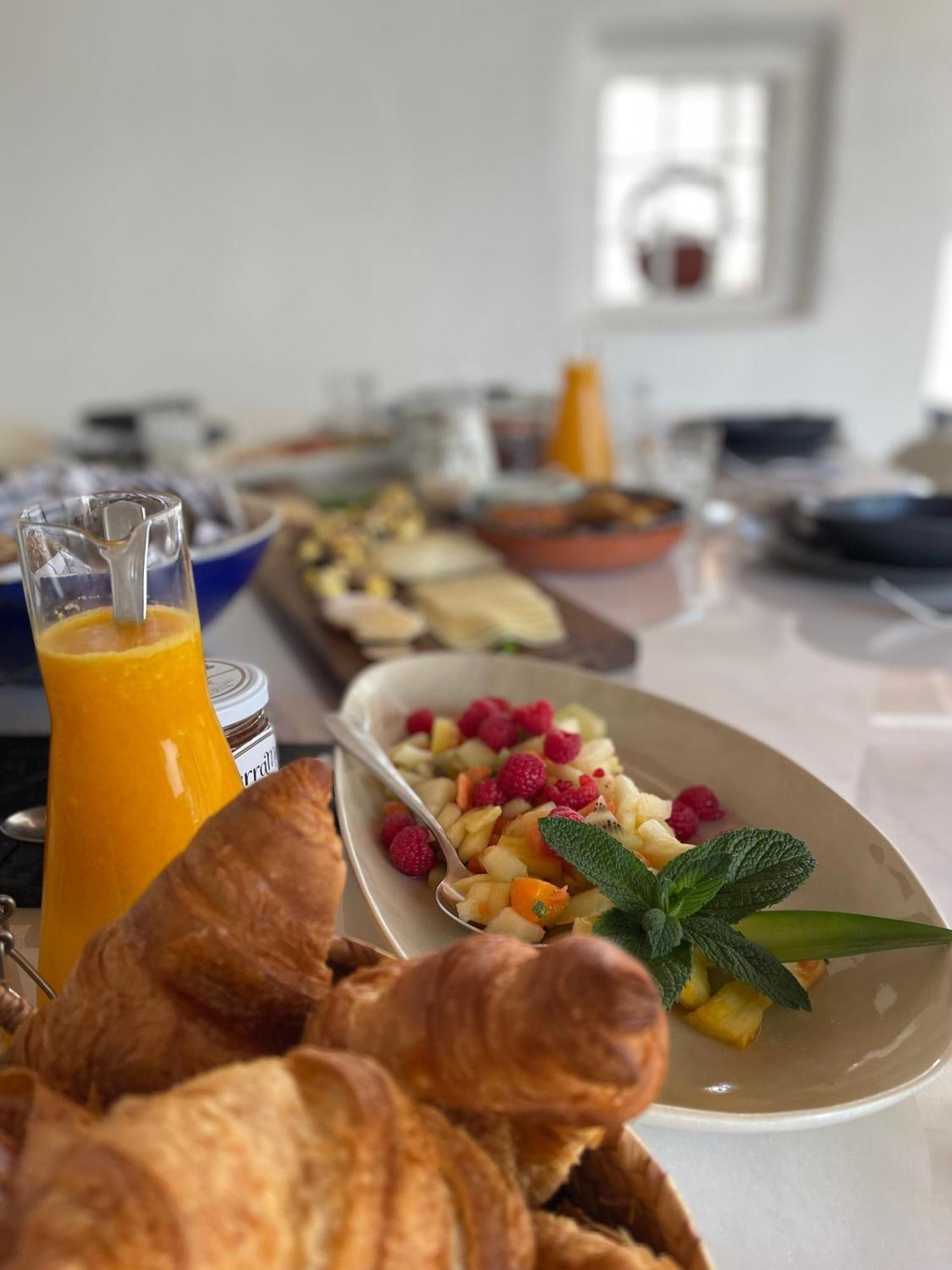 Uma Casa Em Entradas Guesthouse Экстерьер фото
